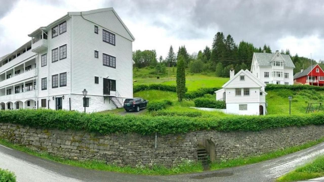 Lilandtunet Gjestgiveri Liland  エクステリア 写真