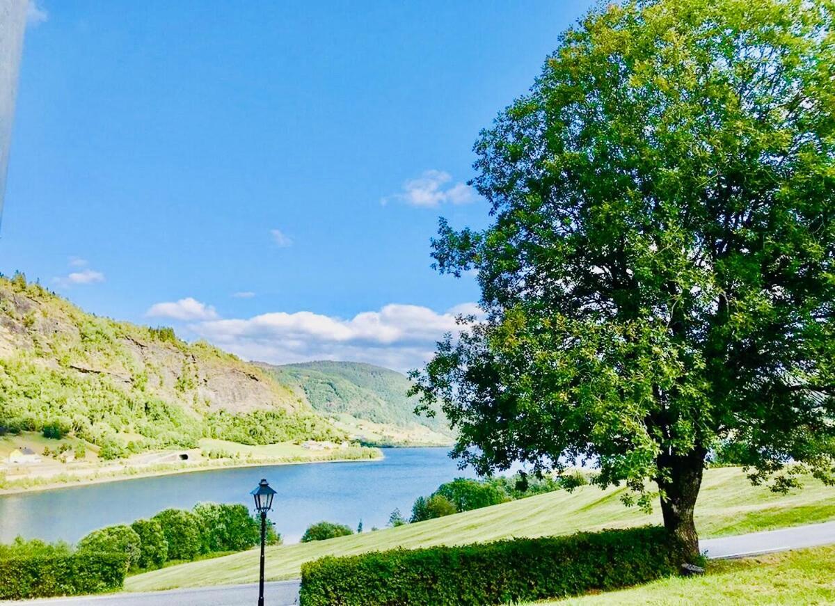 Lilandtunet Gjestgiveri Liland  エクステリア 写真